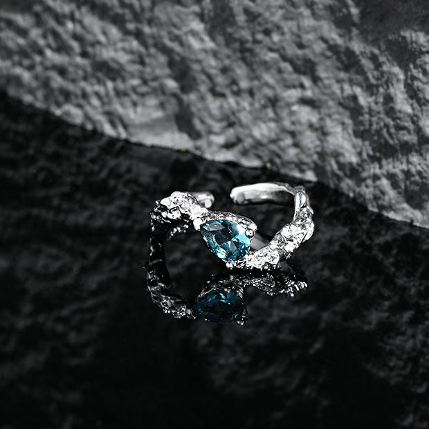 DAINTY GLACIER RING