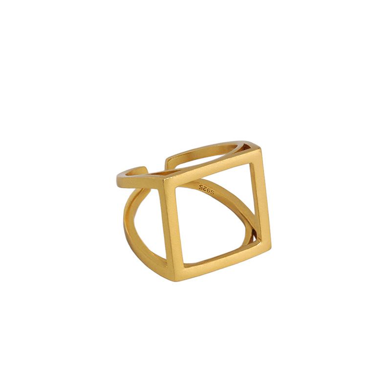 HOLLOW SQUARE RING