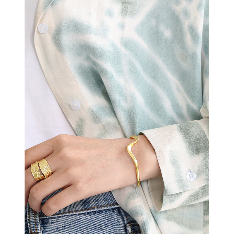 IRREGULAR WAVE BANGLE