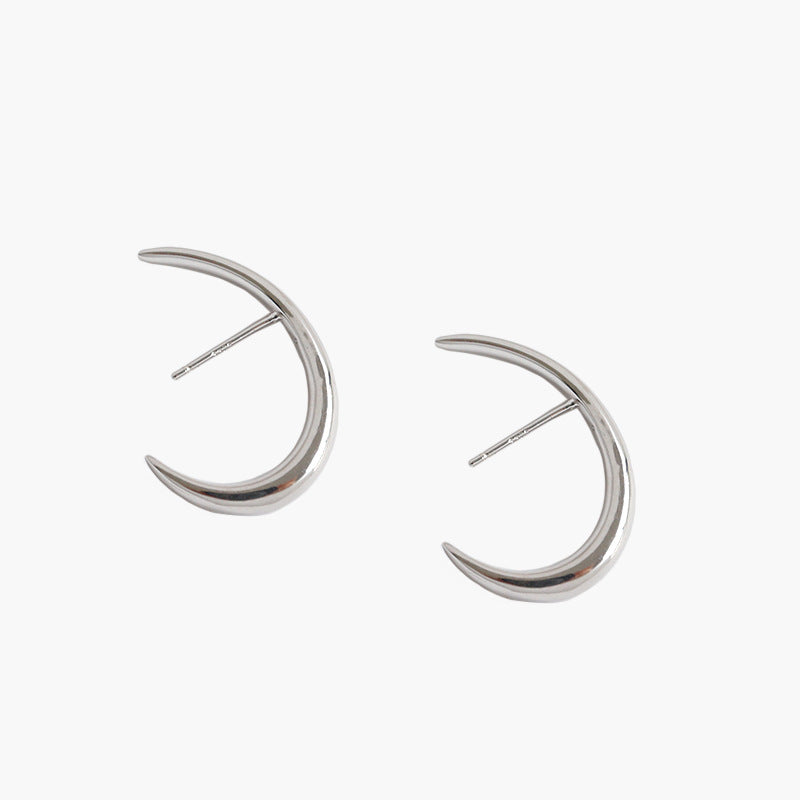 SOLID HEAVY C STUD EARRINGS