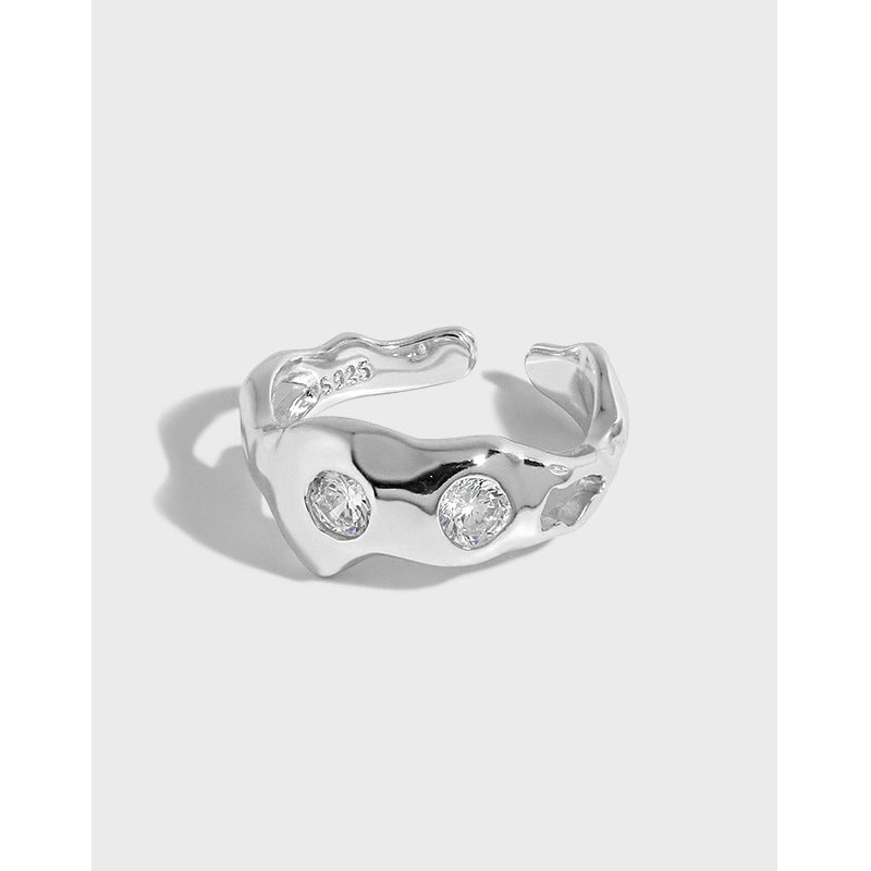 TREASURE SQUIGGLE RING