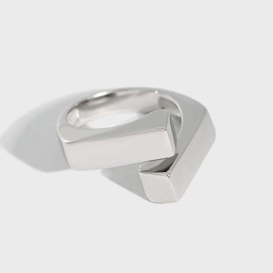 GEOMETRIC CROSS RING