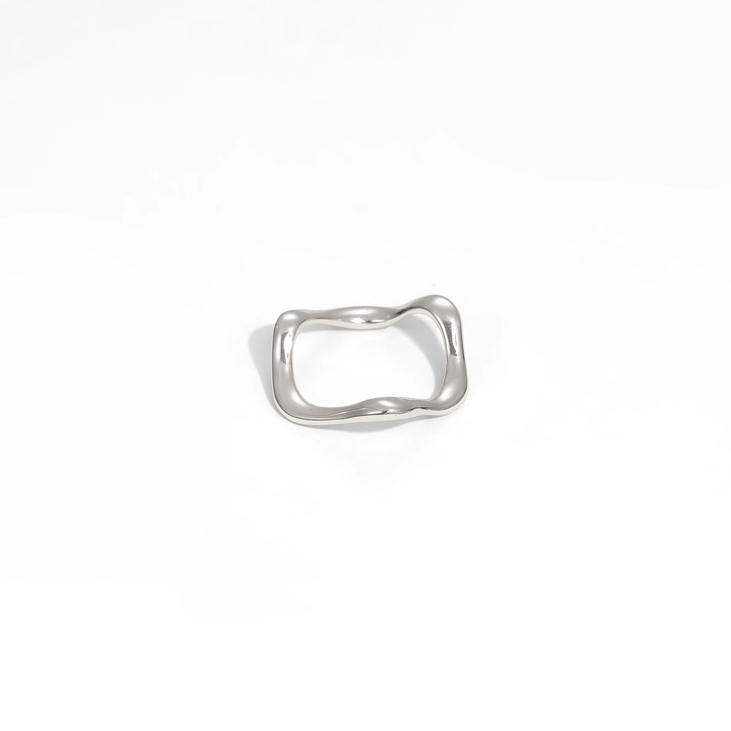 ESSENTIAL WAVE STACKER RING